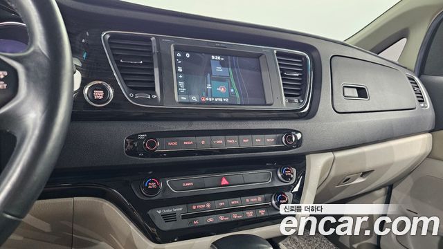 Kia Canival 2019 — photo 18