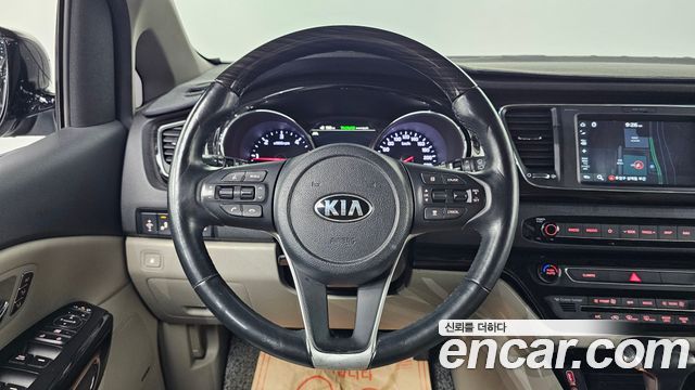 Kia Canival 2019 — photo 19