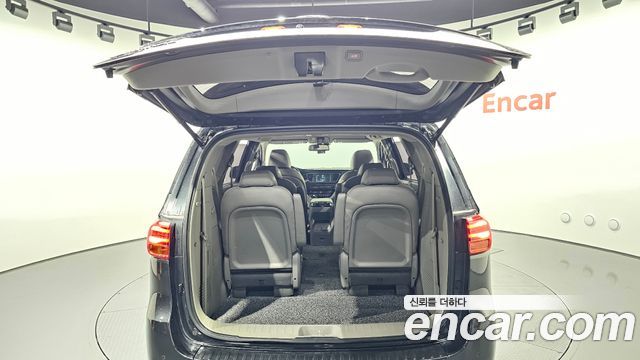 Kia Canival 2019 — photo 23