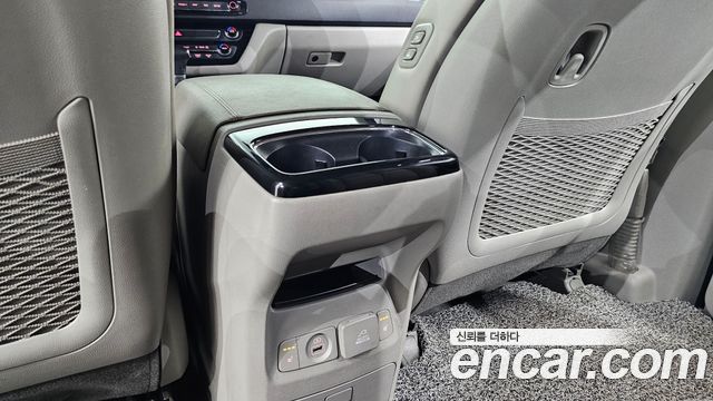 Kia Canival 2019 — photo 32
