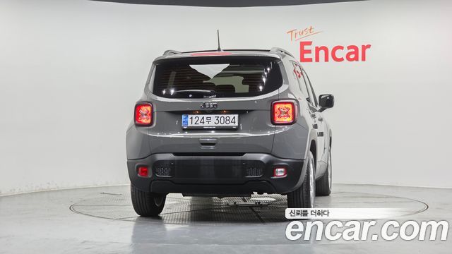 Jeep Renegade 2022 — photo 4