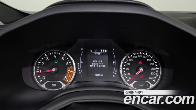 Jeep Renegade 2022 — photo 11