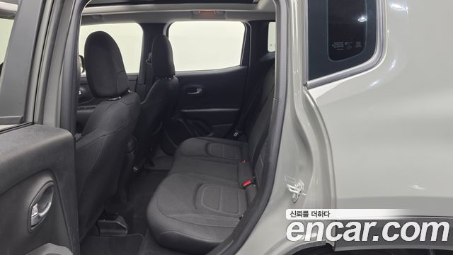 Jeep Renegade 2022 — photo 18