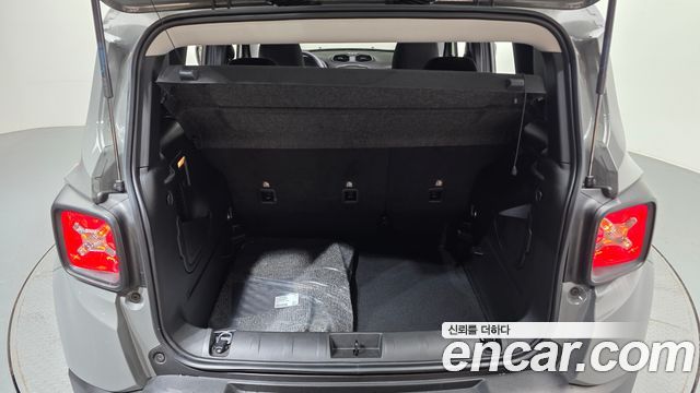 Jeep Renegade 2022 — photo 26
