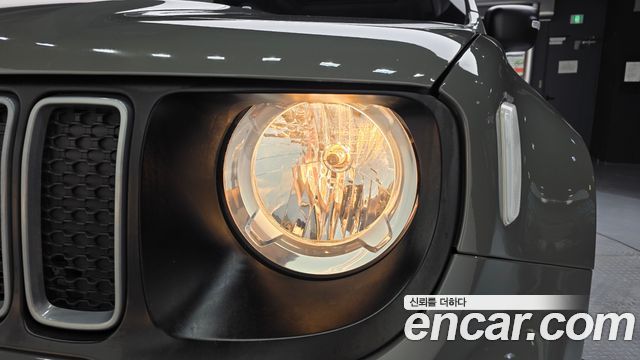 Jeep Renegade 2022 — photo 8