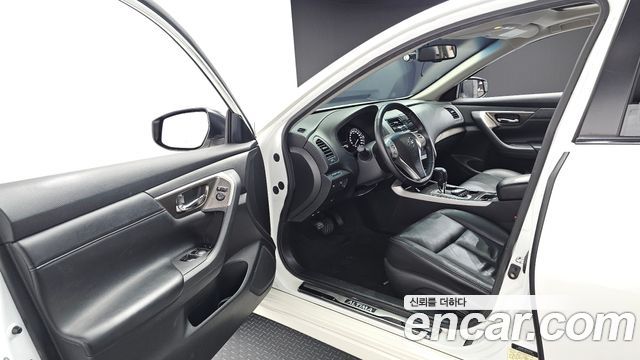 Nissan Altima 2014 — photo 10