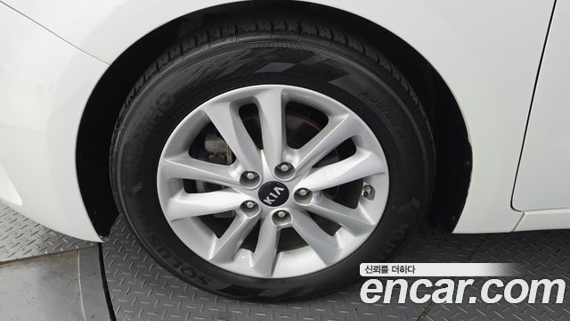 Kia K3 2017 — photo 5