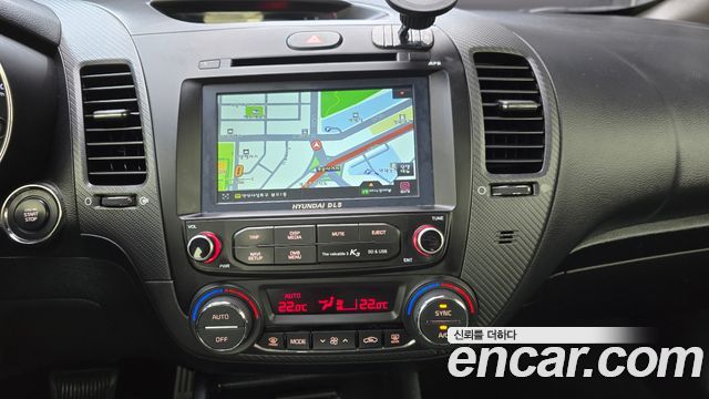 Kia K3 2017 — photo 13
