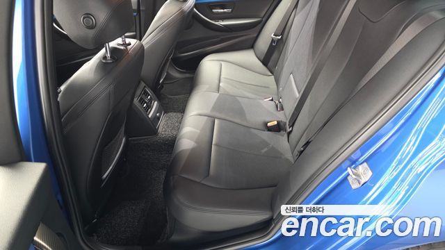 BMW 3-Series 2017 — photo 11