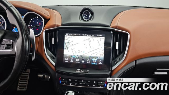 Maserati Ghibli 2019 — photo 13
