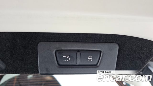 Maserati Ghibli 2019 — photo 16