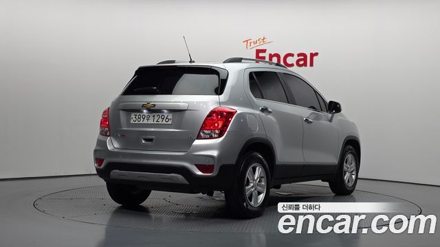 Chevrolet Korea Trax 2017 — photo 2