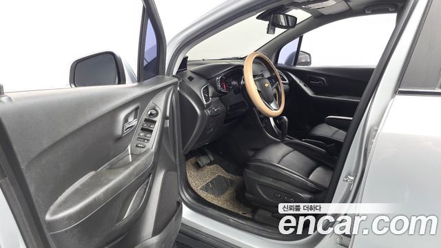 Chevrolet Korea Trax 2017 — photo 10