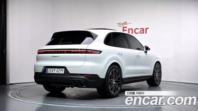 Porsche Cayenne 2024 — photo 2