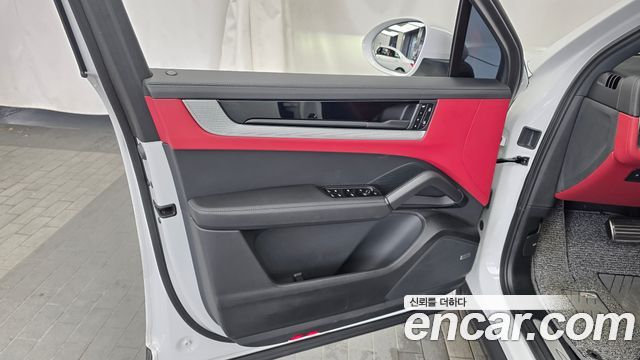 Porsche Cayenne 2024 — photo 14