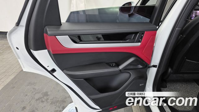 Porsche Cayenne 2024 — photo 15