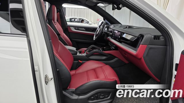 Porsche Cayenne 2024 — photo 16