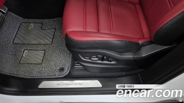 Porsche Cayenne 2024 — photo 31