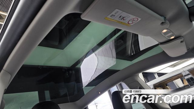 Tesla Model Y 2024 — photo 17