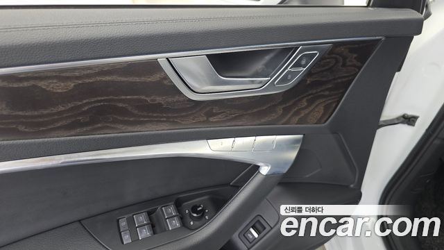 Audi A6 2020 — photo 29