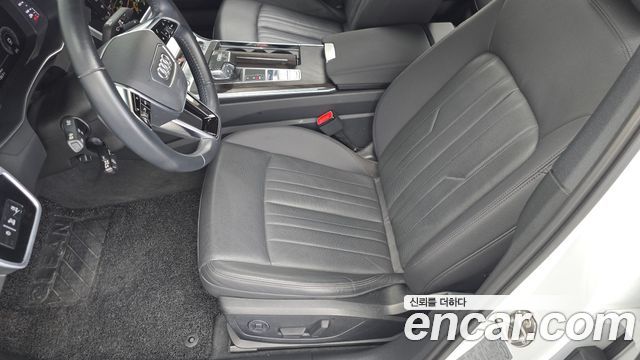 Audi A6 2020 — photo 31