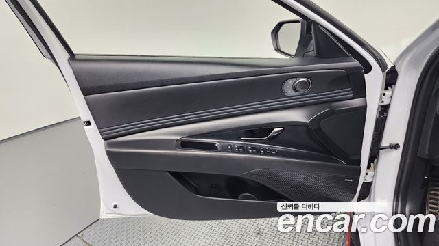 Hyundai AVANTE 2022 — photo 14
