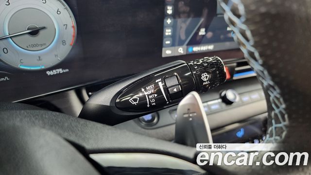 Hyundai AVANTE 2022 — photo 28