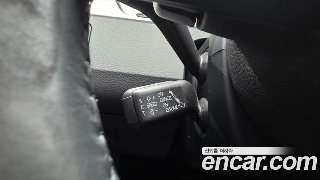 Volkswagen CC 2012 — photo 28