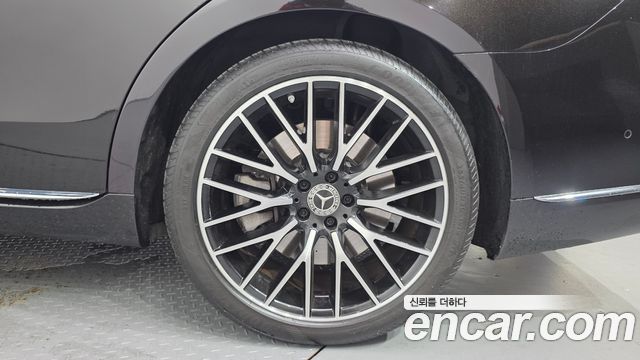Mercedes-Benz S-Class 2022 — photo 7