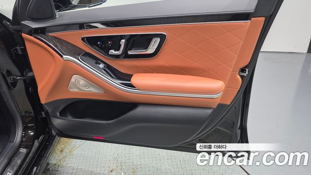 Mercedes-Benz S-Class 2022 — photo 15
