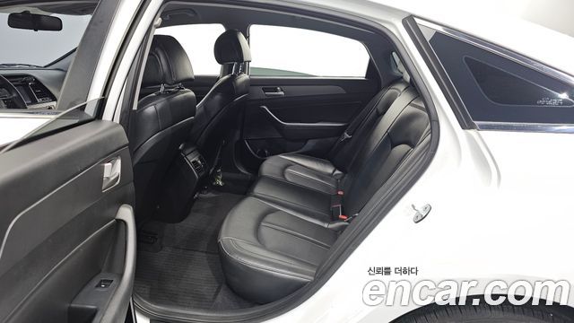 Hyundai Sonata 2016 — photo 18