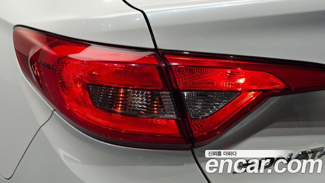 Hyundai Sonata 2016 — photo 9
