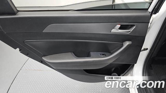 Hyundai Sonata 2016 — photo 15
