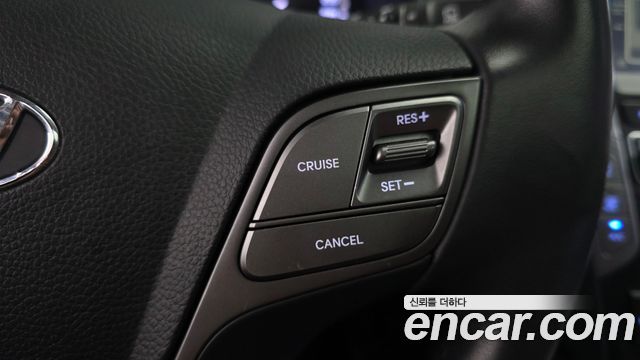 Hyundai Santafe 2016 — photo 28