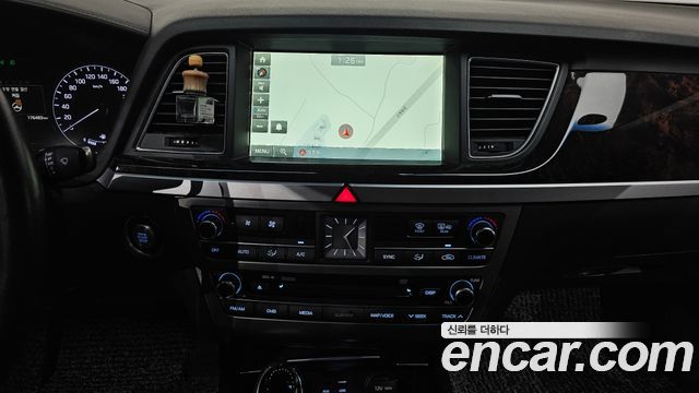 Hyundai Genesis 2015 — photo 19