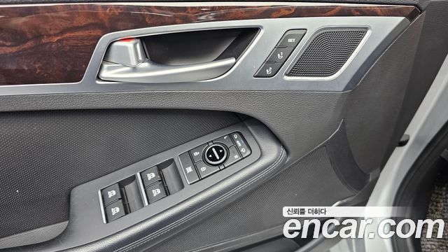 Hyundai Genesis 2015 — photo 26