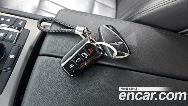 Hyundai Genesis 2015 — photo 28