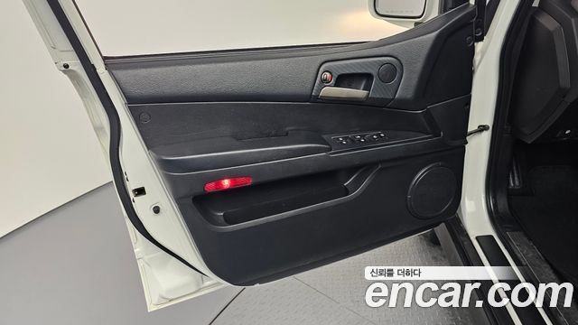 KG Mobility KORANDO 2015 — photo 14