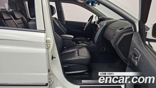 KG Mobility KORANDO 2015 — photo 16