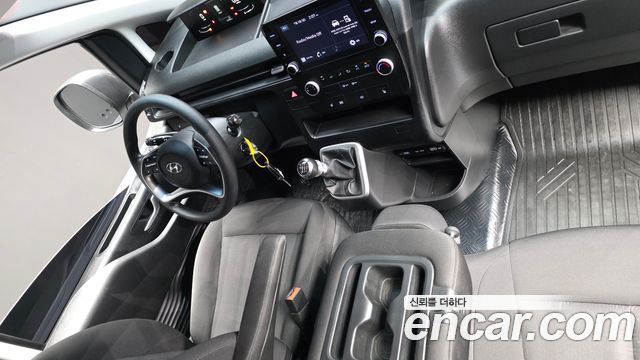 Hyundai Staria 2022 — photo 7