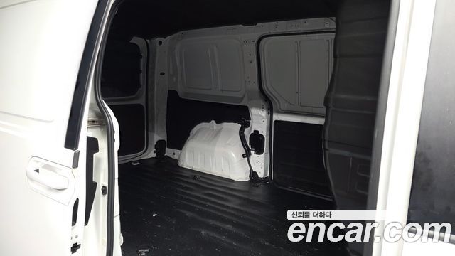 Hyundai Staria 2022 — photo 12