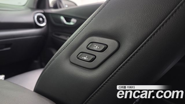 Hyundai Kona 2021 — photo 19