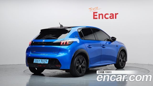 Peugeot 208 2021 — photo 2