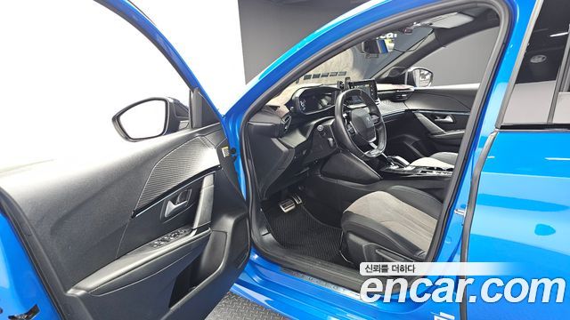 Peugeot 208 2021 — photo 13