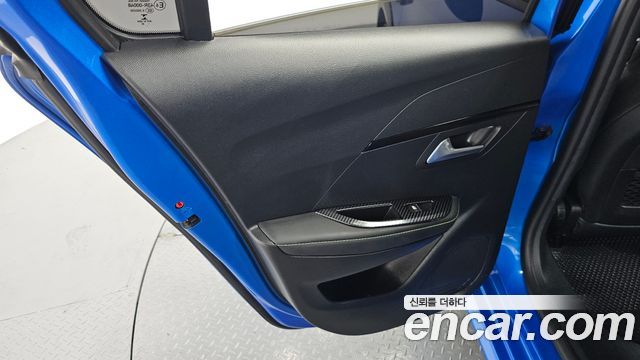 Peugeot 208 2021 — photo 15