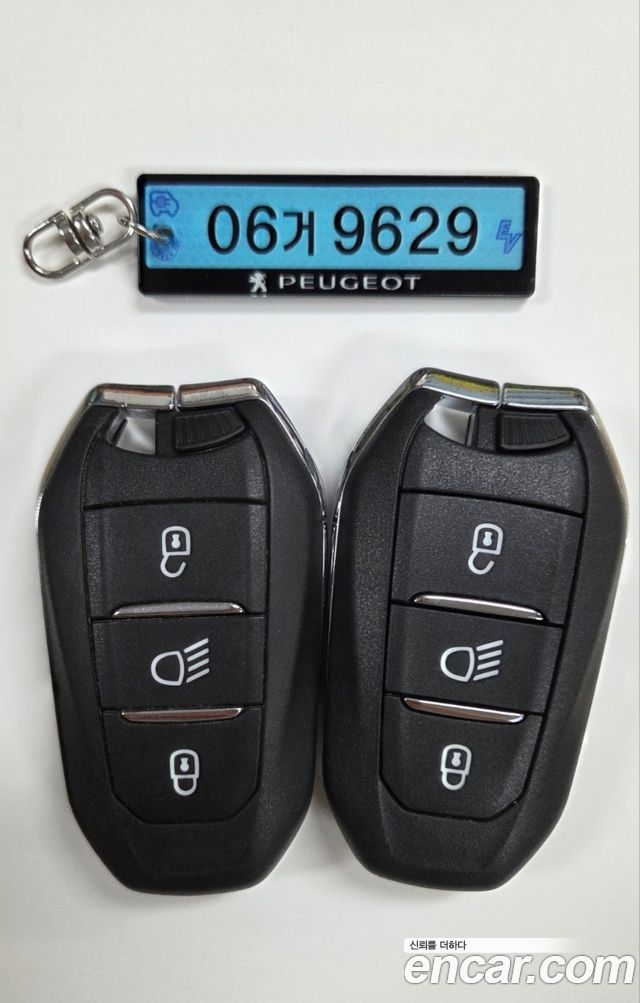 Peugeot 208 2021 — photo 31