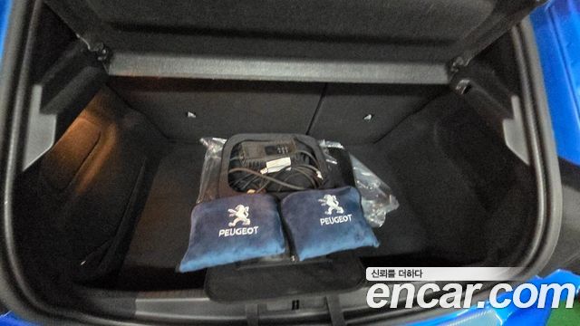 Peugeot 208 2021 — photo 32
