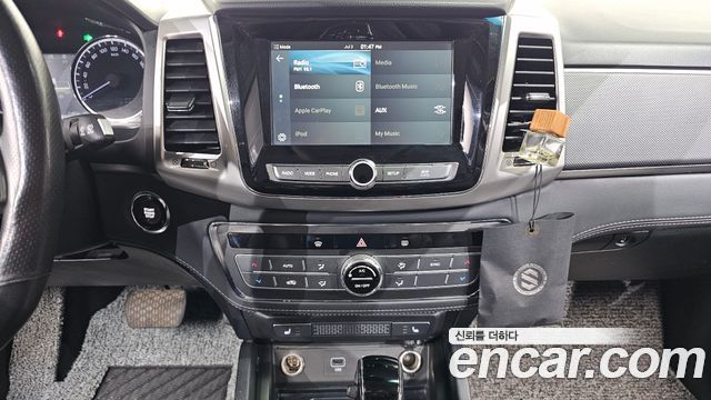 KG Mobility Rexton 2018 — photo 19