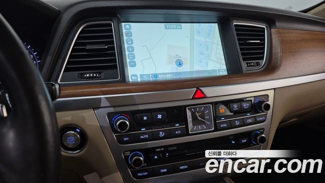 Genesis G80 2017 — photo 11