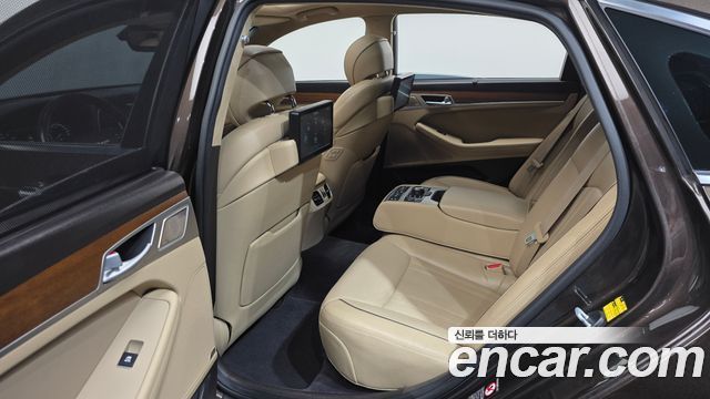 Genesis G80 2017 — photo 20